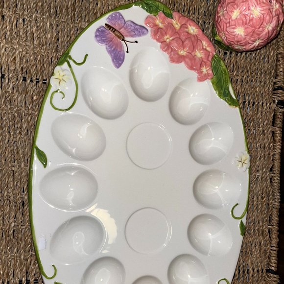 Bella Casa by Gantz, Vintage Deviled Egg Platter with S/P Shakers - Picture 7 of 16
